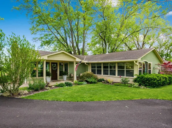 218 Shanahan Rd, Lewis Center, OH 43035