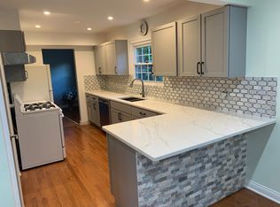 2021 Vanderbilt Ct, Naperville, IL 60565