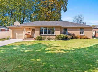 232 S Henry St, Green Bay, WI 54302