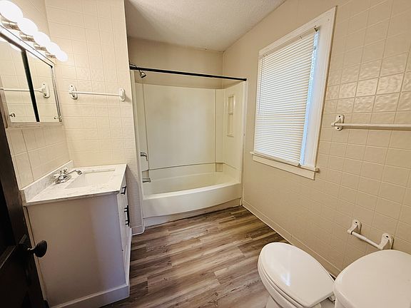 5th image of 4123 Stickney Ave