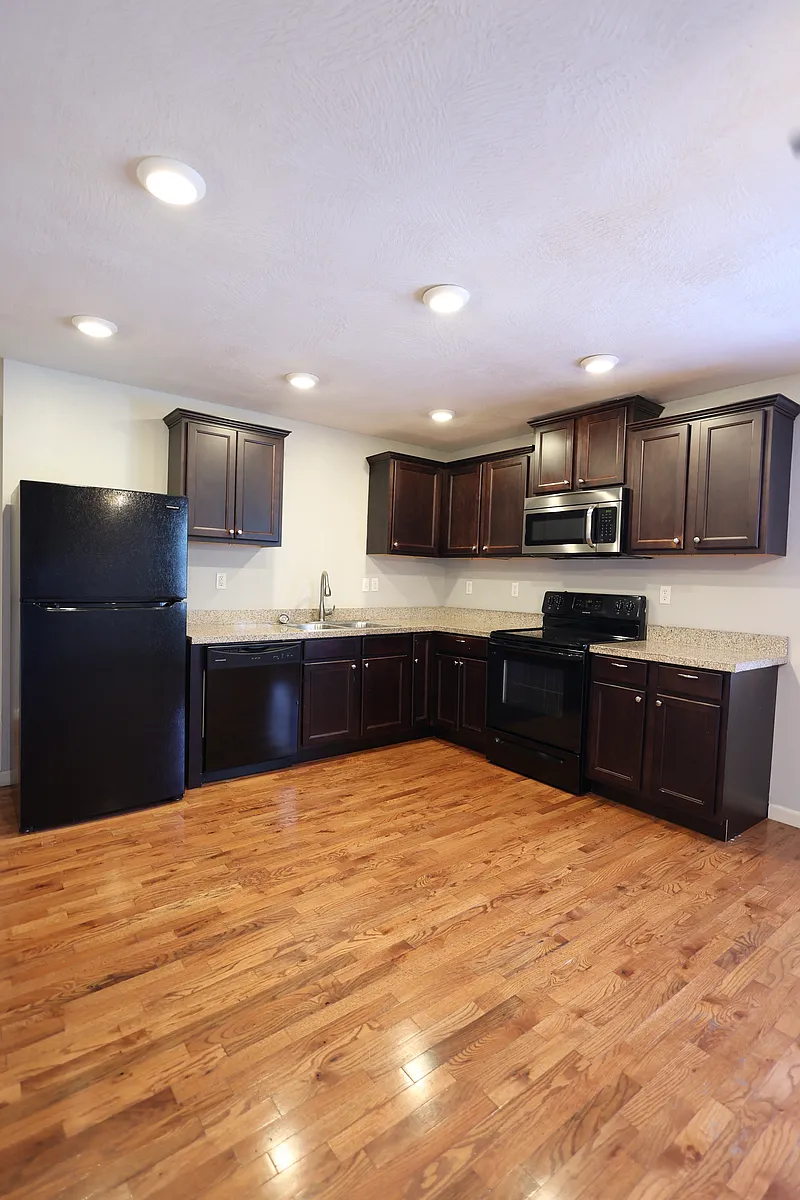 Building Photo - 1315 E Elm St #3W