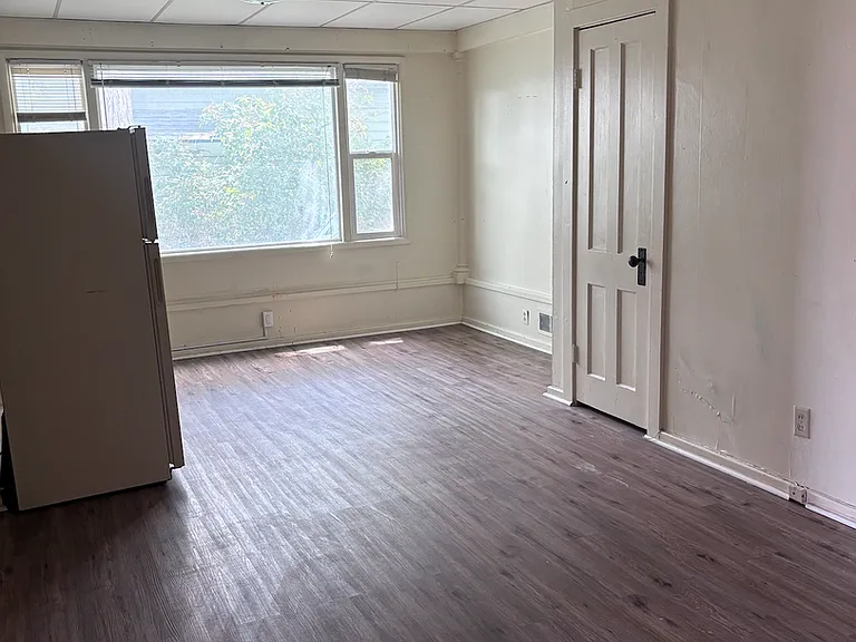 241 N Hayes Ave — Photo 25