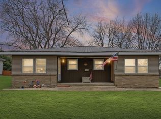 618 Meadow Lane St, Le Roy, IL