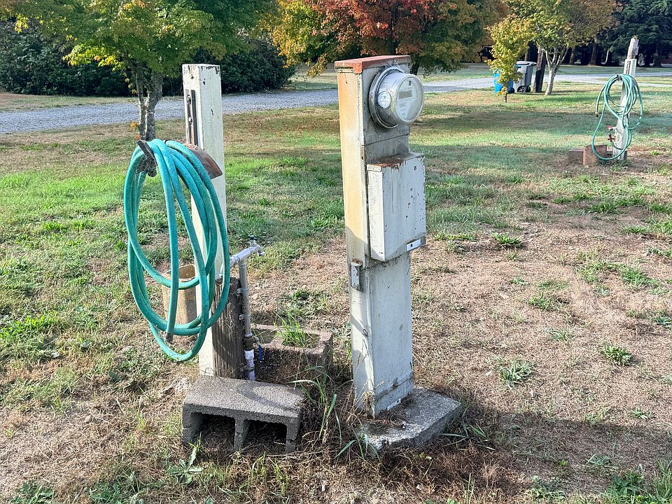 2nd image of 144 Sanders Rd #144