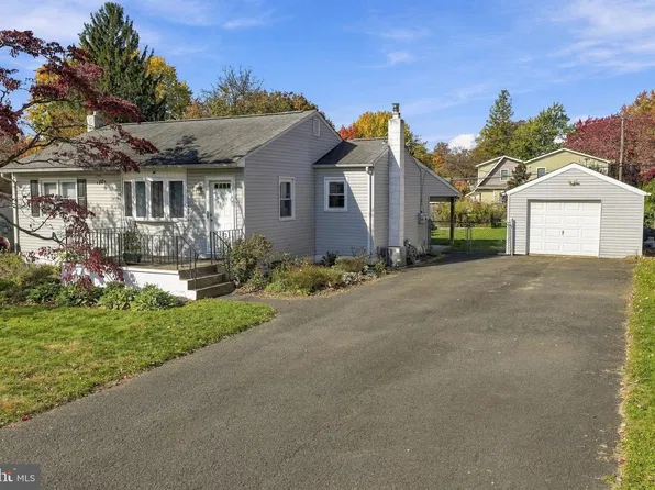 1600 Lake Rd, Feasterville Trevose, PA 19053