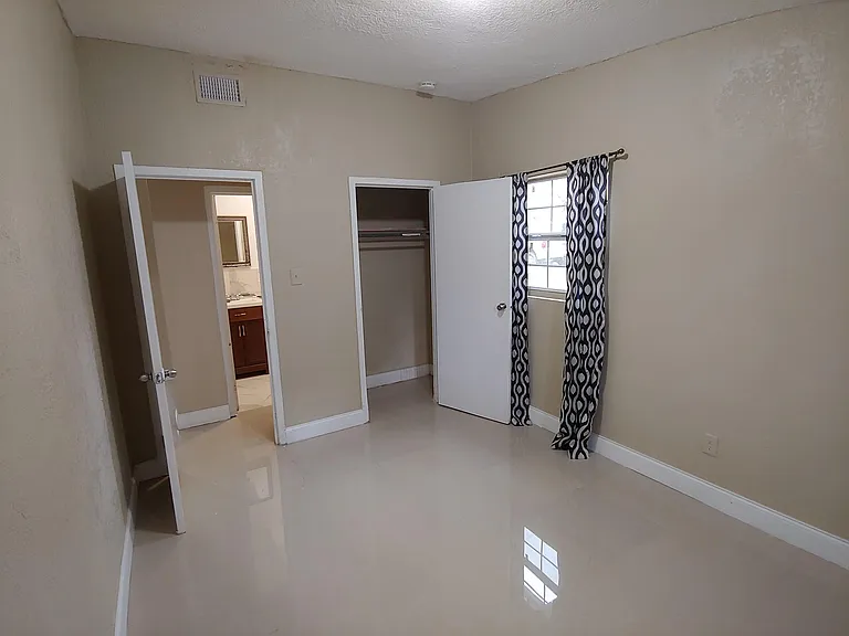 2347 Keith St — Photo 12