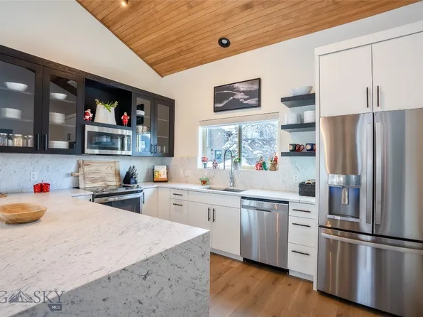 472 Firelight Dr, Big Sky, MT 59716