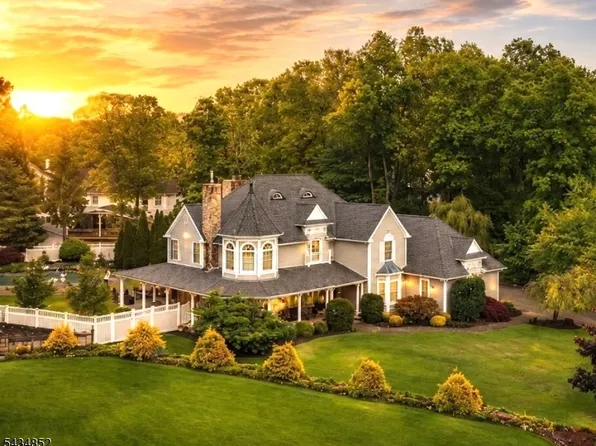 6 Princess Ct, Jefferson Twp., NJ 07438