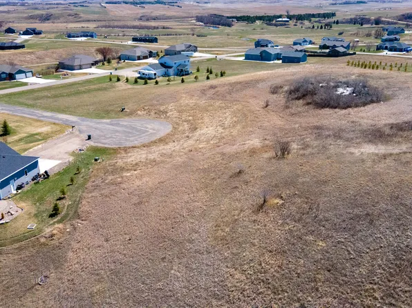 717 Branding Iron Dr, Bismarck, ND 58503