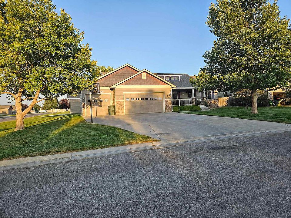 Front of House facing West