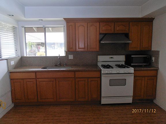 5th image of 10743 Magnolia Ave APT 102