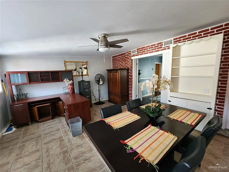 1024 E Laurel Ave — Photo 15