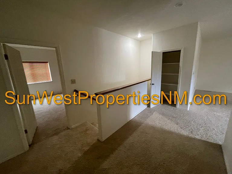 553 E Zia St — Photo 8