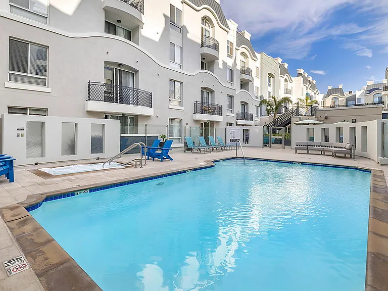 AQUA Marina del Rey — Photo 3
