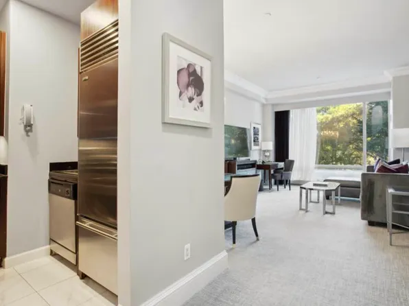 1 Central Park West image 3 of 9