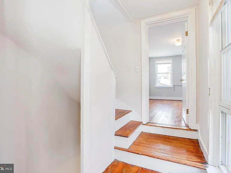 1731 E Lombard St — Photo 15