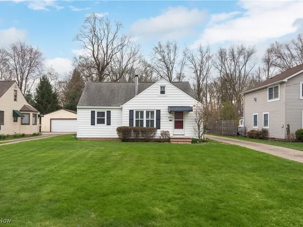 24275 Smith Ave, Westlake, OH 44145