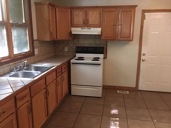 3rd image of 1113 Sorin St