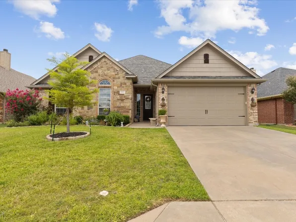 4422 Logan Cir, Granbury, TX 76049