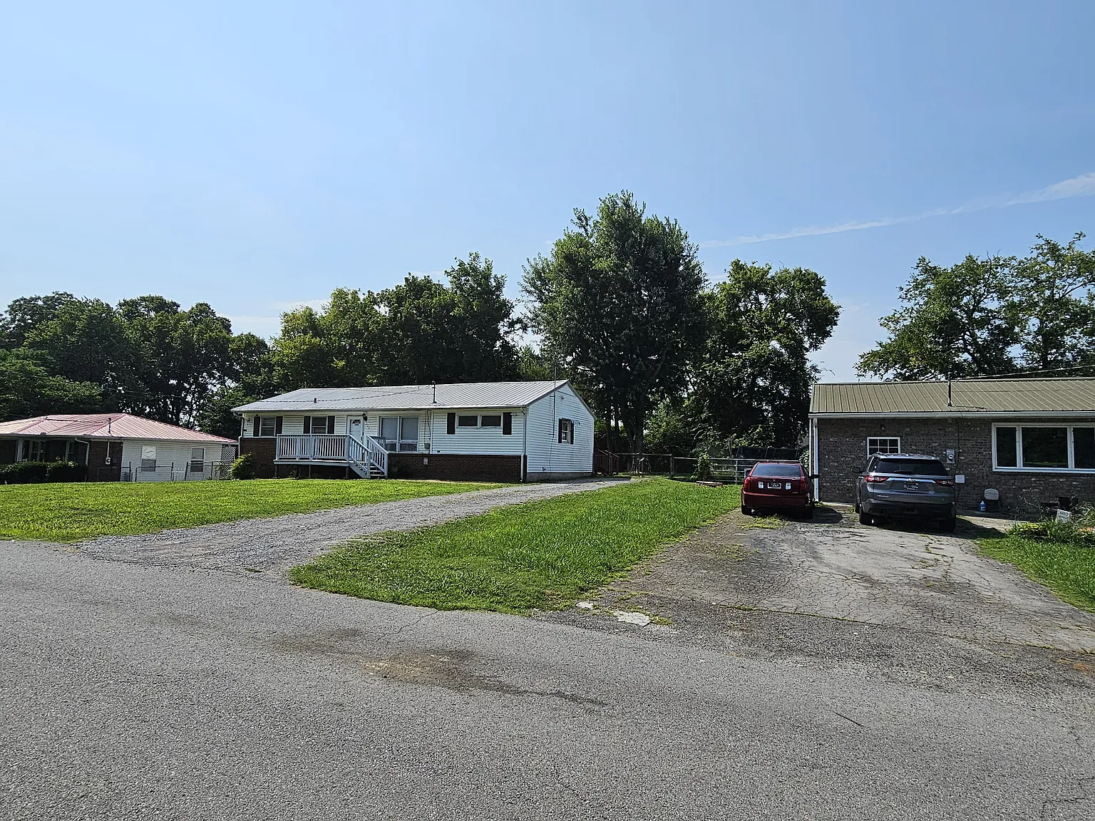 4 bed, 1500 sqft, $1,700 — Photo 2