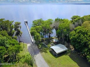 512 DOGWOOD Avenue, Georgetown, FL 32139