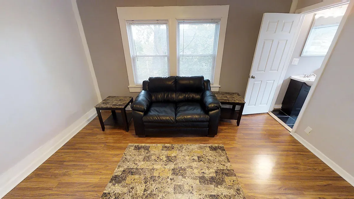 Building Photo - 105 Comstock Ave #3