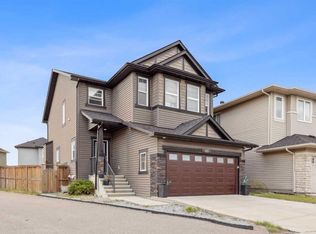 325 E Evanspark Gdns NW, Calgary, AB T3P 0G6