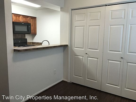 4th image of 2614A Pecan Knoll St