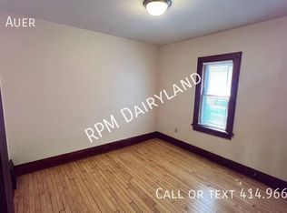 605 E Auer Ave, Milwaukee, WI 53212
