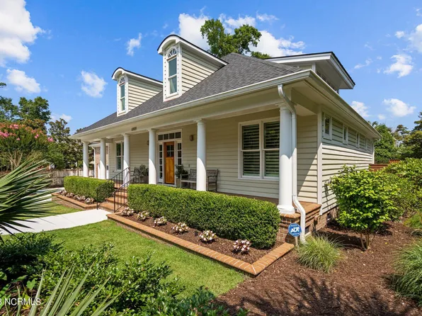 6909 Airlie Oaks Lane, Wilmington, NC 28403