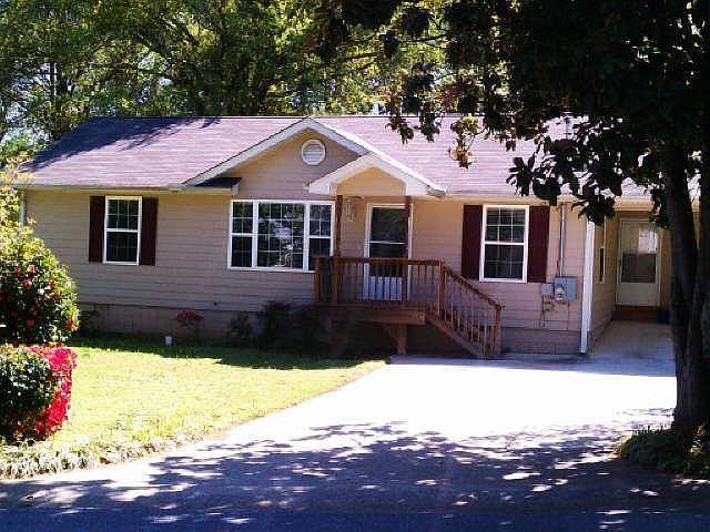 1st image of 2174 Gordon Cir SE