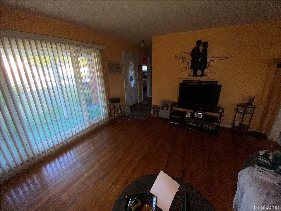9941 Adams St, photo 2