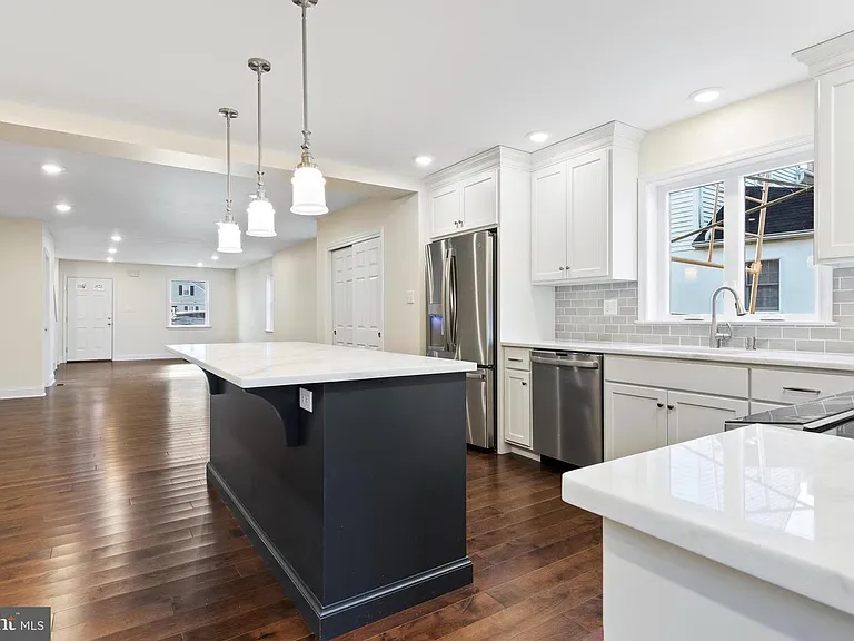 517 Highland Ave #517 — Photo 3