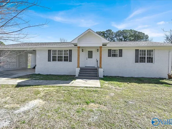 1424 Maple Ln NE, Arab, AL 35016