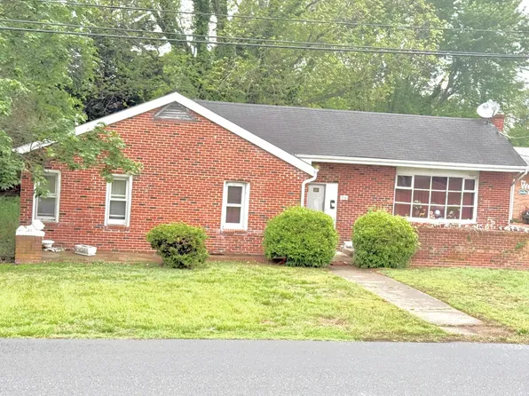 39 Center St, Camden Wyoming, DE 19934