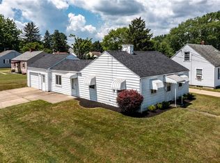 1156 Leslie St, Sharon, PA