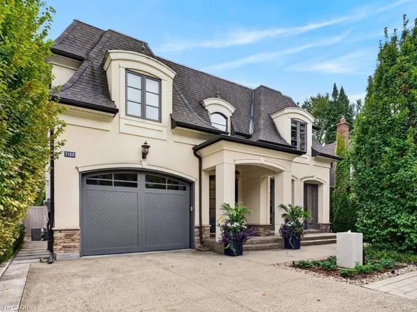 2188 Caroline St, Burlington, ON L7R 1M3