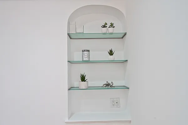 Sold by Avenue Sotheby's International Realty | media 9