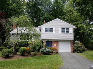 9 Meadow Ln, Montvale, NJ 07645