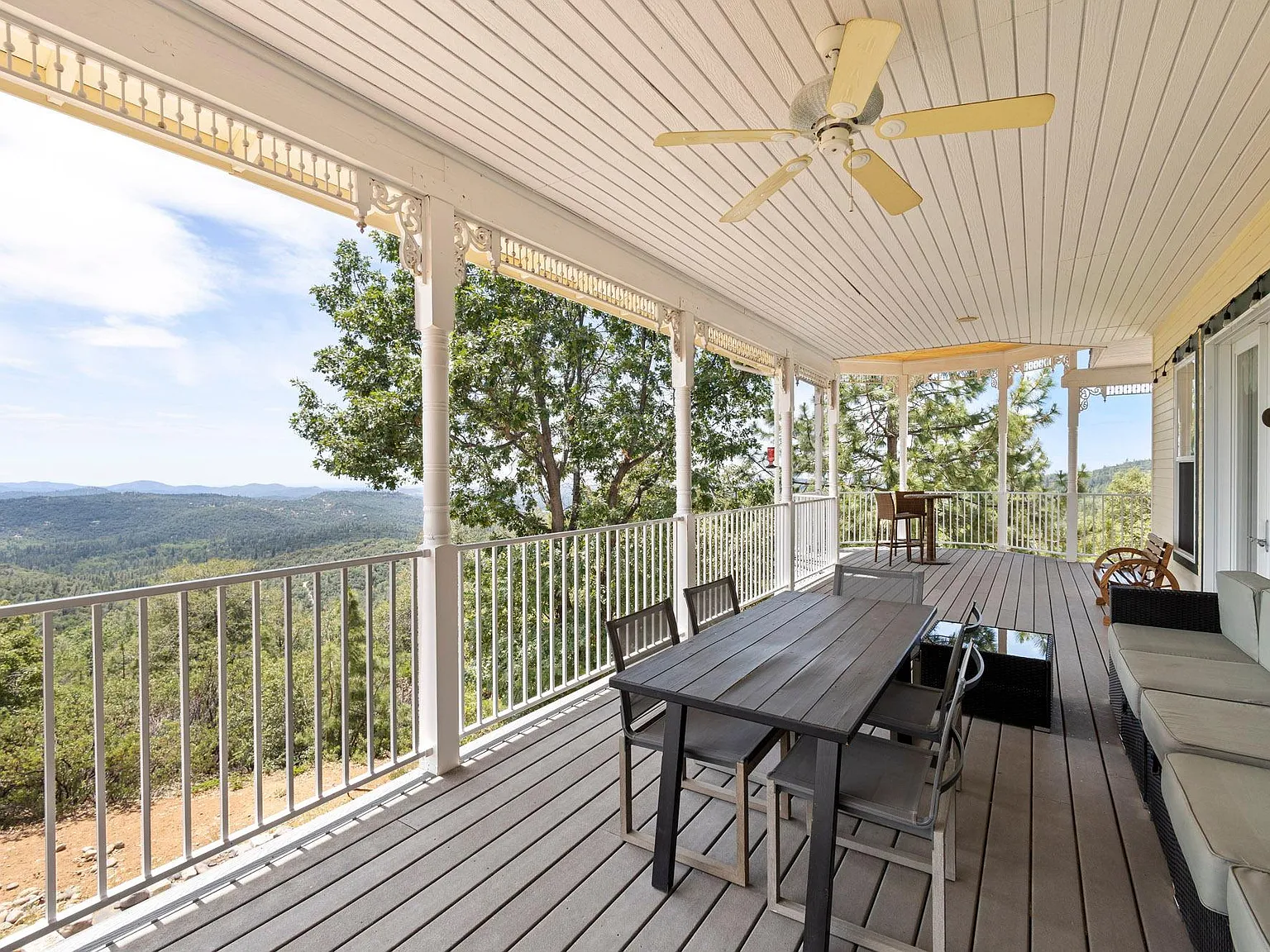 16555 Charles Otter Dr — Photo 2