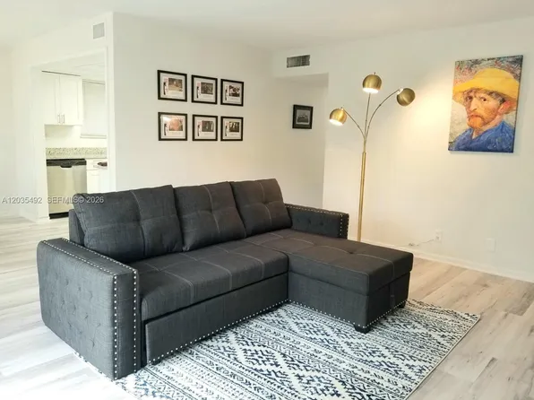 1601 Bay Rd APT 7, Miami Beach, FL 33139