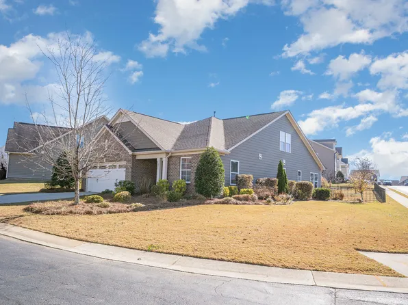 255 Heathwood Dr, Clayton, NC 27527