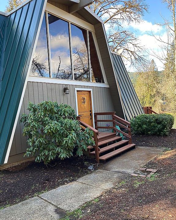 2nd image of 42073 Deerhorn Rd