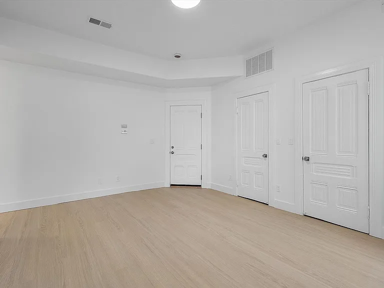 1533 Lafayette St #3 — Photo 9