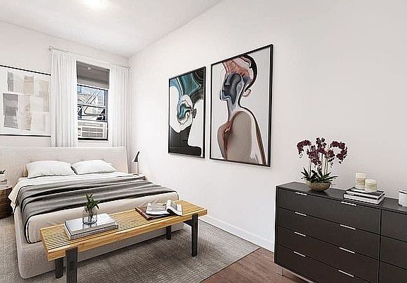 3rd image of 107 Saint Marks Pl APT 4B