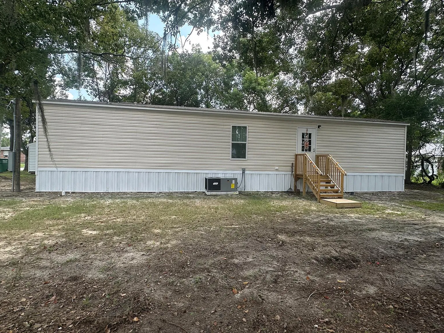 2 bed, 728 sqft, $1,550 — Photo 1