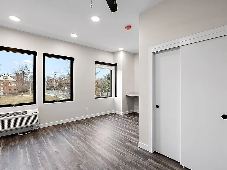 7631 E Lafayette St — Photo 91