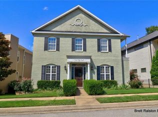 1614 E Cypress Ln, Fayetteville, AR 72703