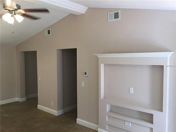 3rd image of 7811 Bell Blvd