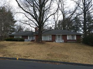 34 Cardigan Dr, Saint Louis, MO